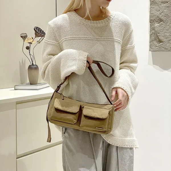 New Japanese and Korean women's nylon fabric motorcycle bag for leisure commuting, artistic and cute shoulder bag bolsos de muje