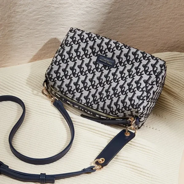 Stylish and Elegant Womens Boston Bag with Retro Geometric Pattern, Classic Crossbody Zipper, Chic Shoulder Canvas Purse