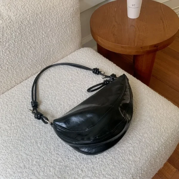 Korean Fashion Hobos Bag for Women 2024 New Casual Simple Niche Design Crossbody Saddle Bags