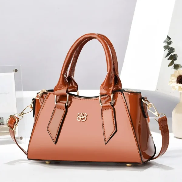 2025 New Women Shoulder Bag Vintage Fashion Designer Bright Leather Tote Bag Exquisite Handbag Female Boston Pillow Bag