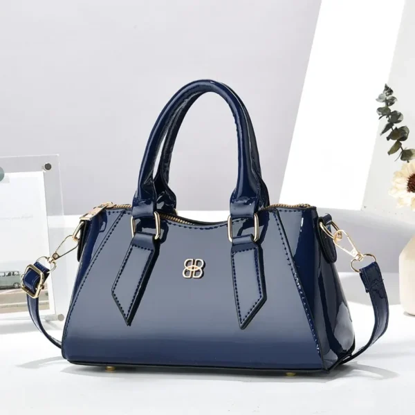 2025 New Women Shoulder Bag Vintage Fashion Designer Bright Leather Tote Bag Exquisite Handbag Female Boston Pillow Bag