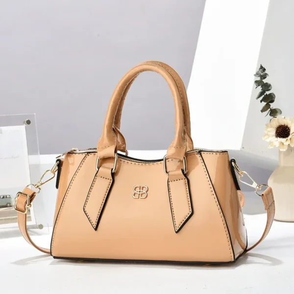 2025 New Women Shoulder Bag Vintage Fashion Designer Bright Leather Tote Bag Exquisite Handbag Female Boston Pillow Bag